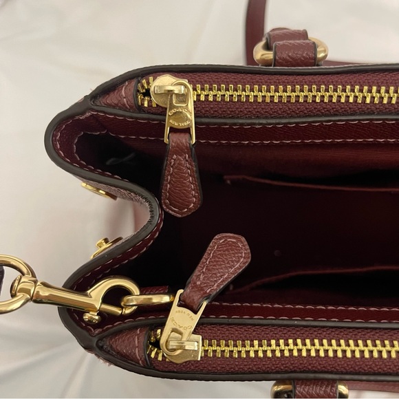 Excellent Condition Coach Surrey Carryall Purse/Handbag - Picture 11 of 16